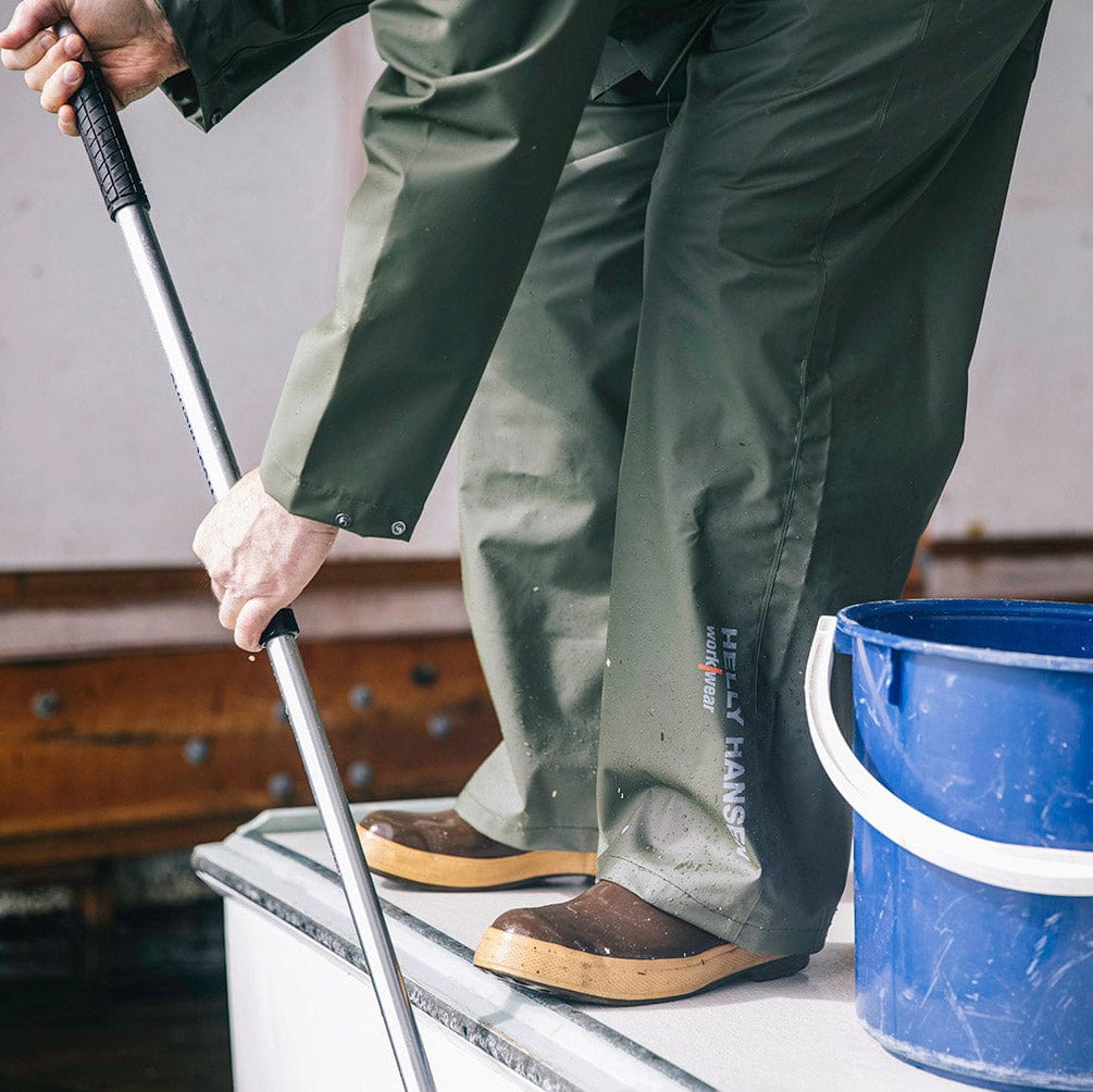Helly Hansen Mandal PVC Rain Pants In Use+++Helly Hansen Mandal PVC Rain Pants In Use