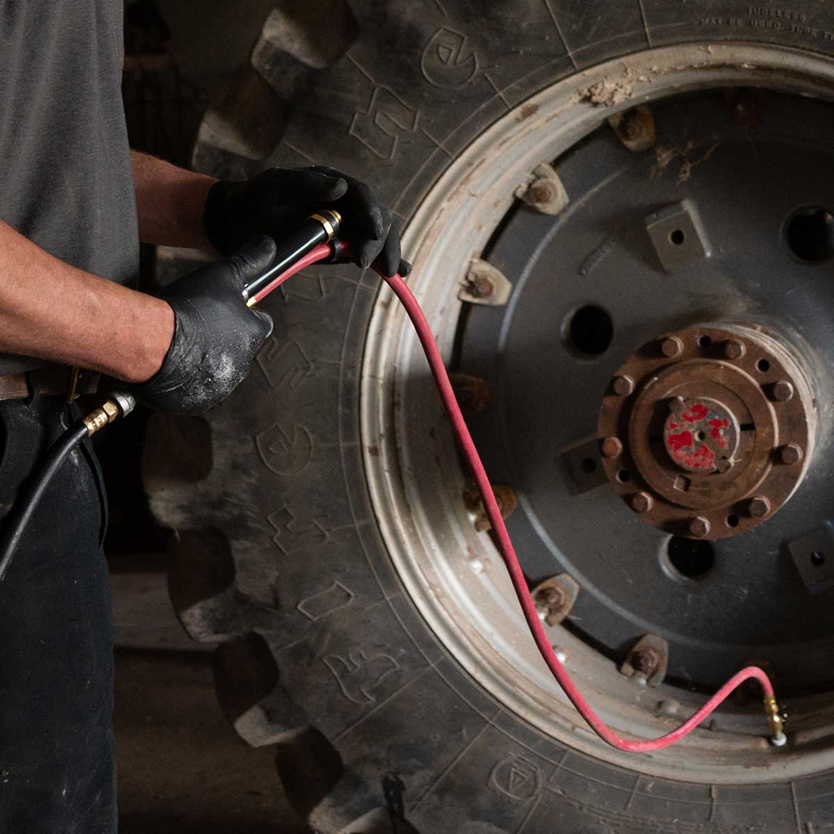 HALTEC Inflating Gauge with 6'L Safety Hose In Use+++HALTEC Inflating Gauge with 6'L Safety Hose In Use