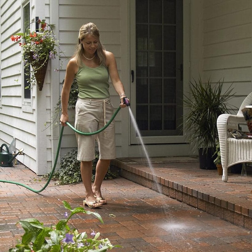 Dramm Touch‘N Flow Pistol Adjustable Watering Nozzle In Use+++Dramm Touch‘N Flow Pistol Adjustable Watering Nozzle In Use
