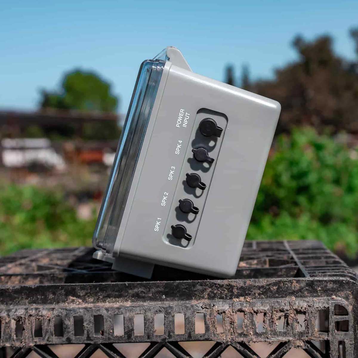 Bird-B-Gone Bird Chase Super Sonic Sound Deterrent in use