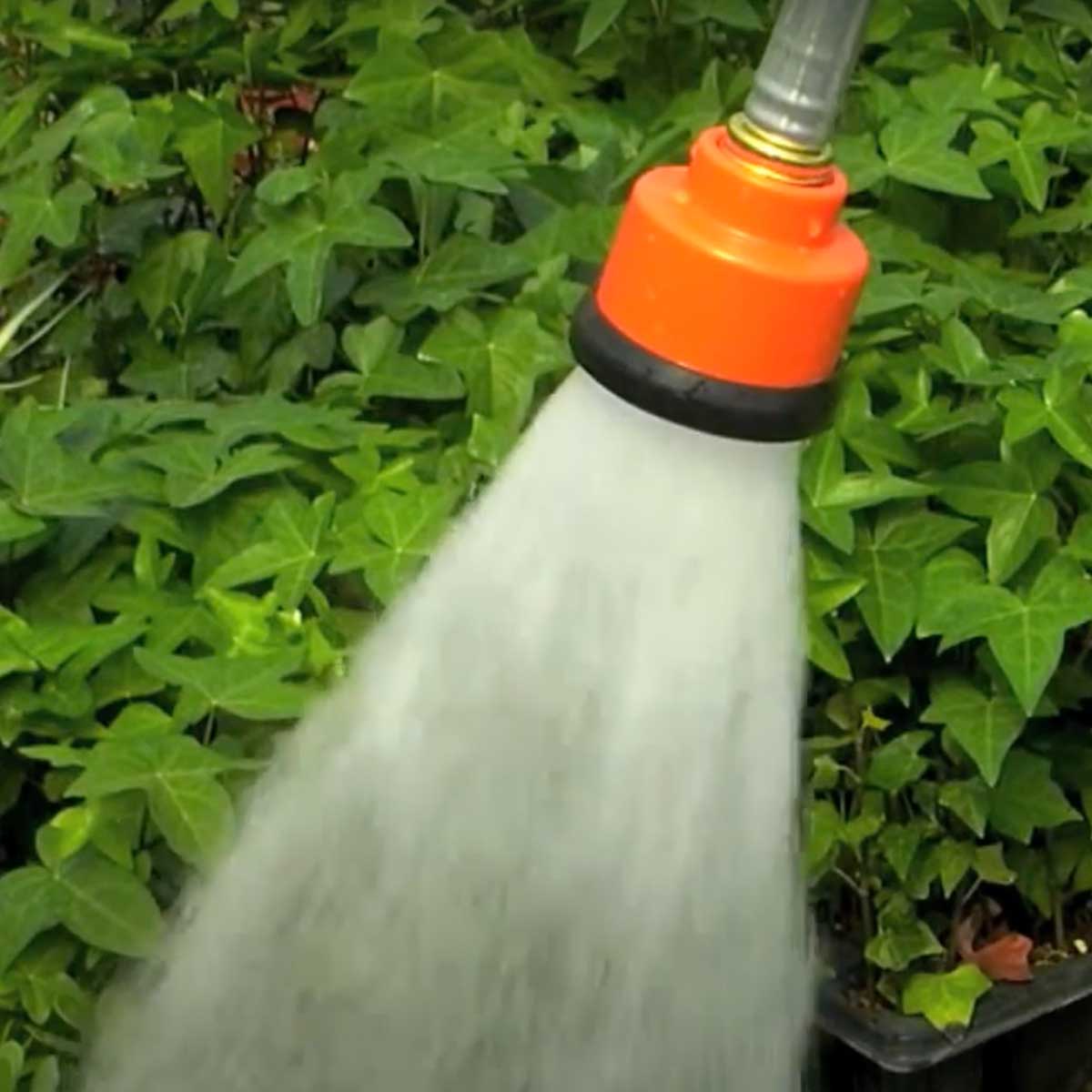 Water Breaker® 1000PL-W Wide Pattern Nozzle In Use+++Water Breaker® 1000PL-W Wide Pattern Nozzle In Use