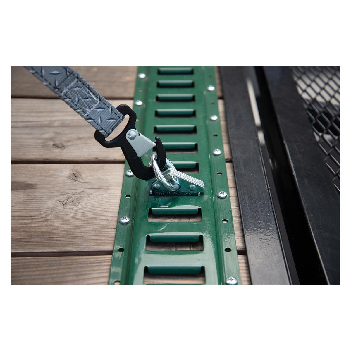 Keeper 89307 Articulated E-Track Fitting with 2" O-Ring