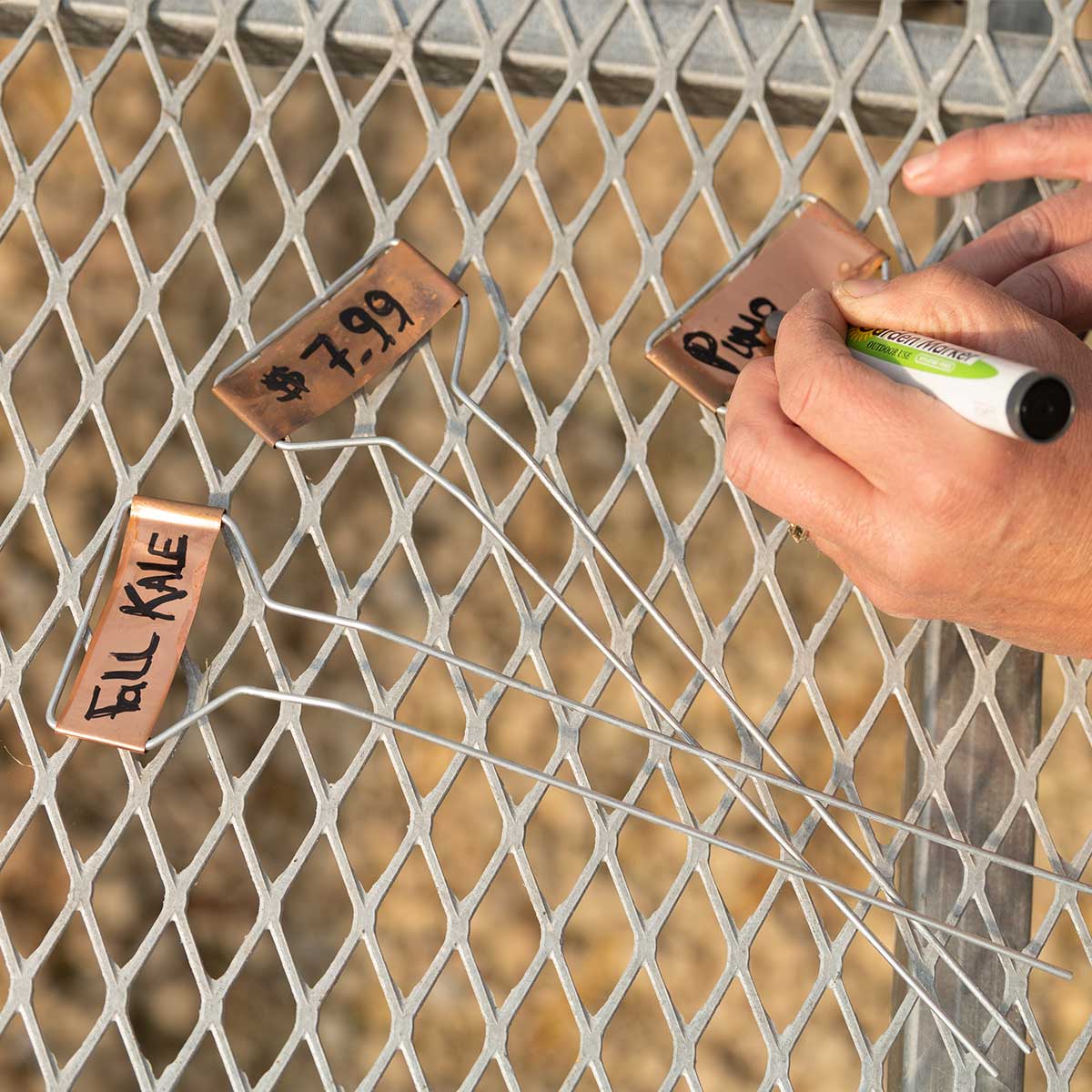 DP Industries 10" Metal Markers 10" with Copper Plate, Pk 100 In Use+++DP Industries 10" Metal Markers 10" with Copper Plate, Pk 100 In Use