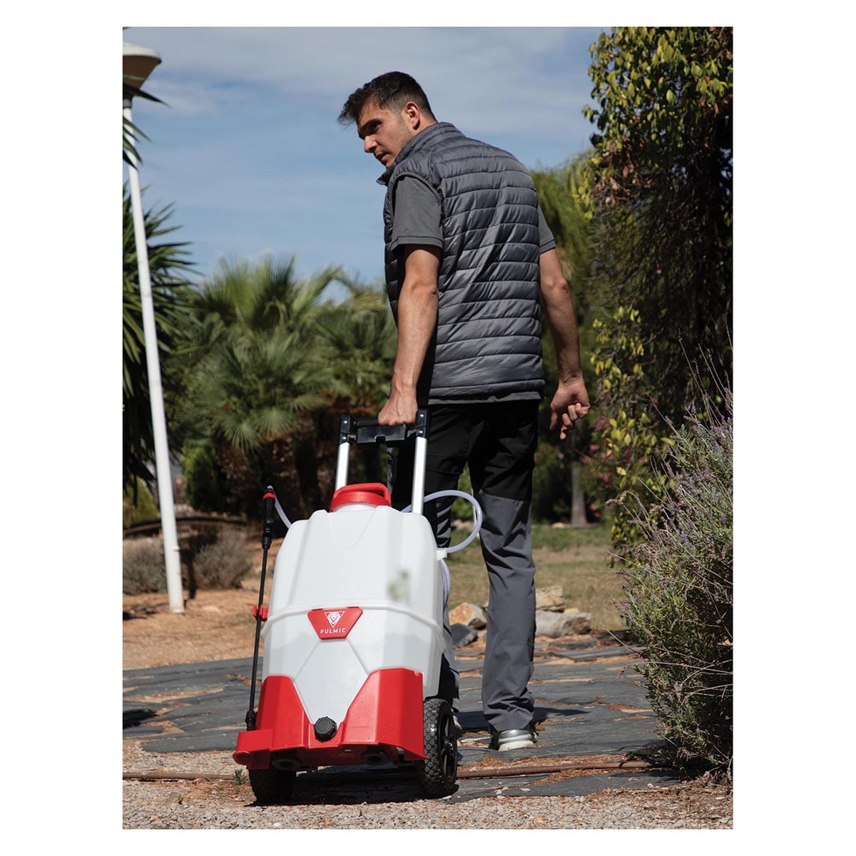 Pulmic Pegasus 35 9 Gal Battery Wheeled Sprayer