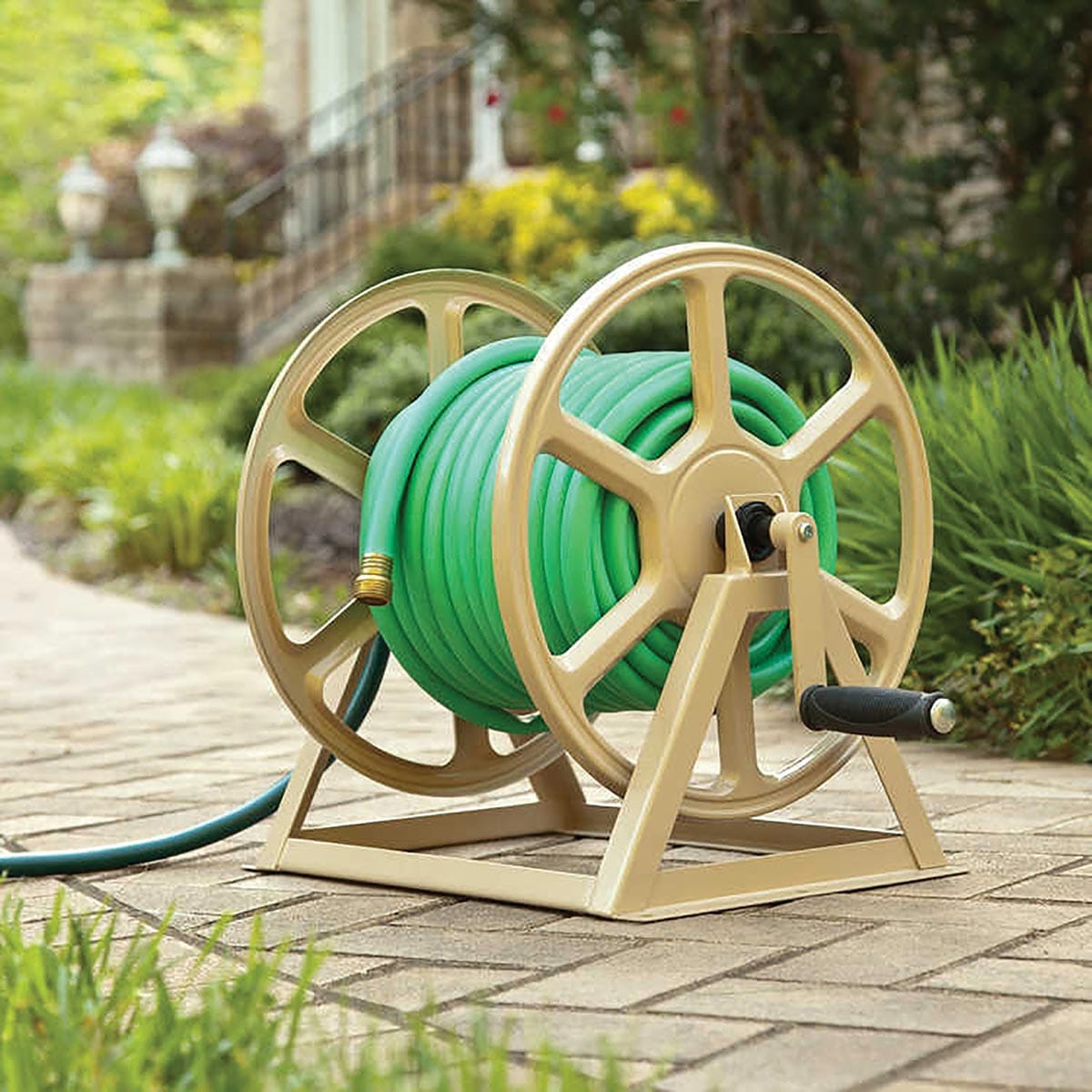 Liberty Garden Dual Mount Hose Reel In Use+++Liberty Garden Dual Mount Hose Reel In Use