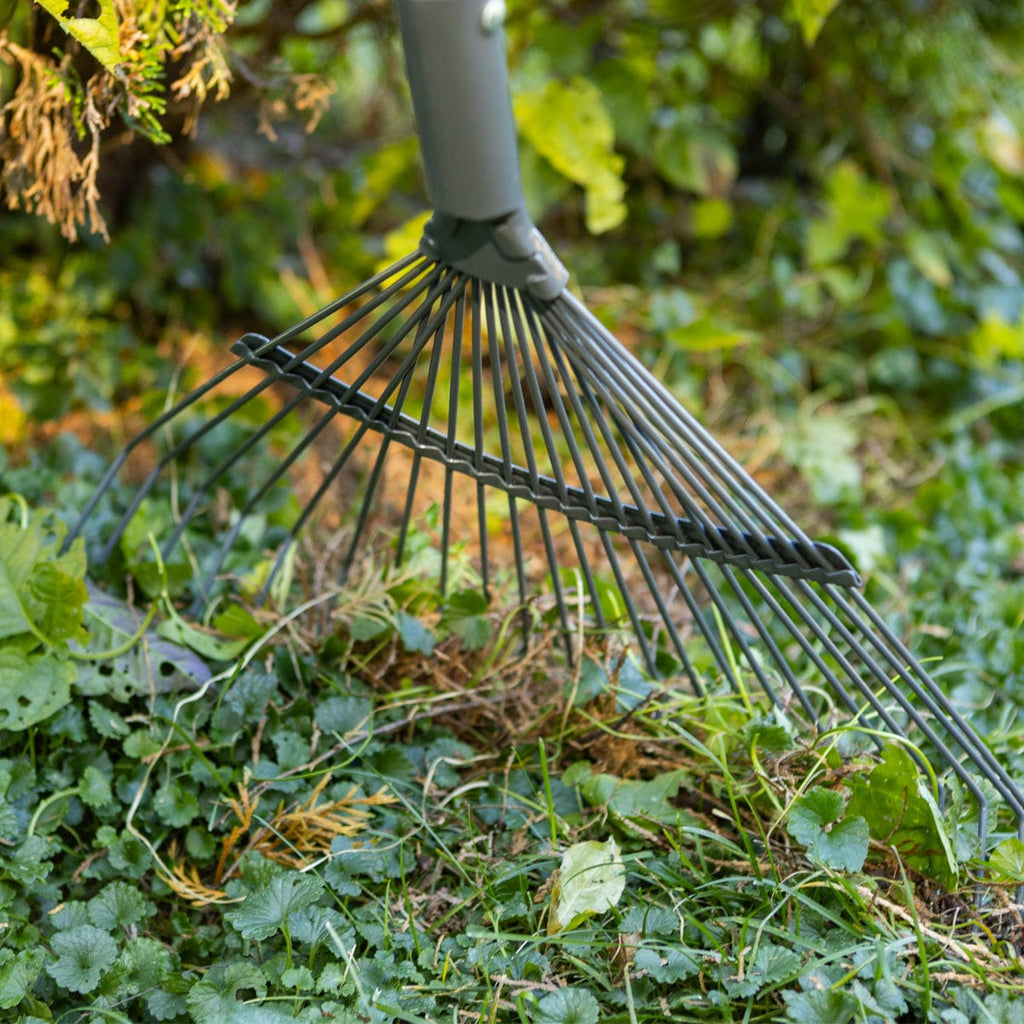 Gemplers 22-Tine Thatching Lawn Rake