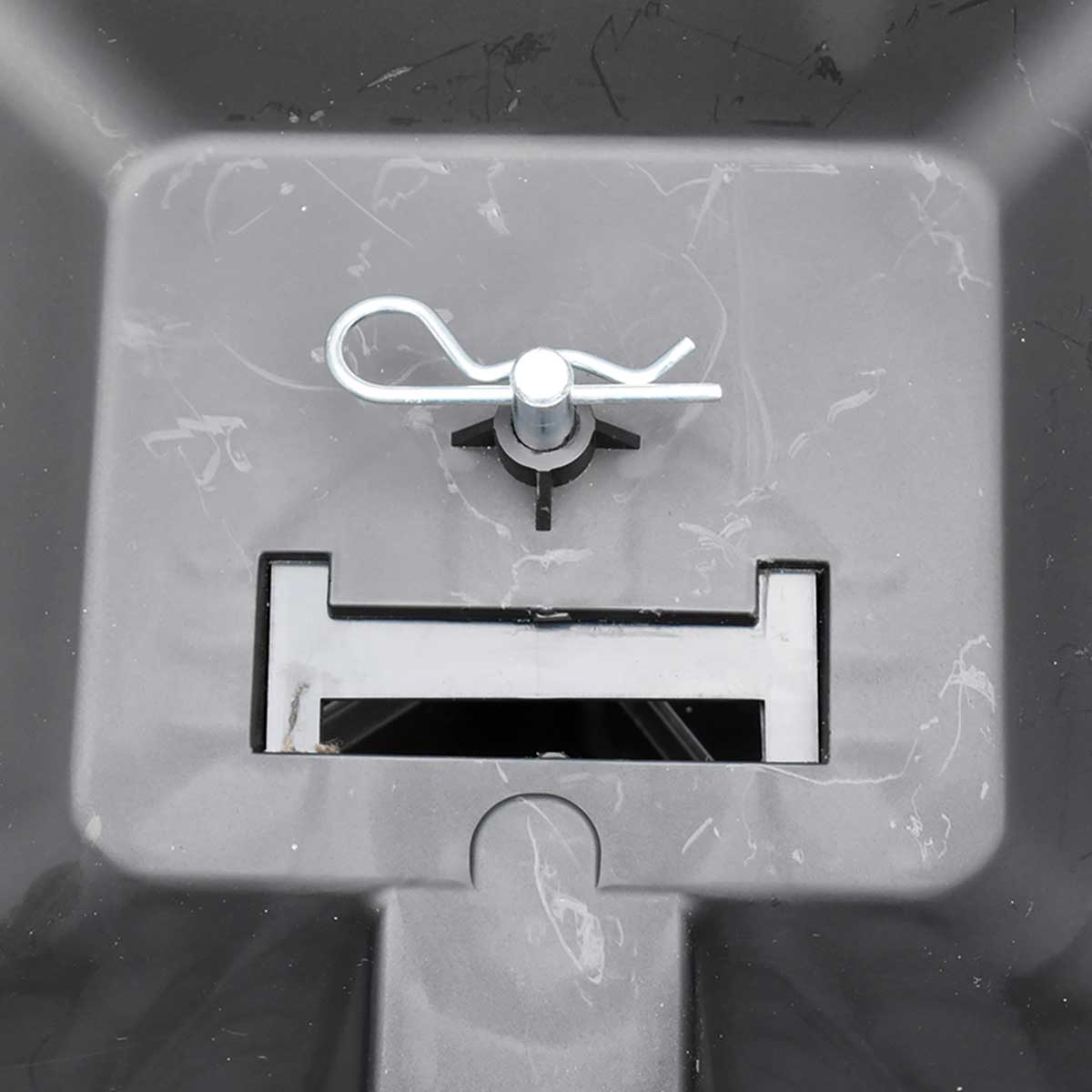 Agri-Fab 45-0388 85 lb Broadcast Spreader