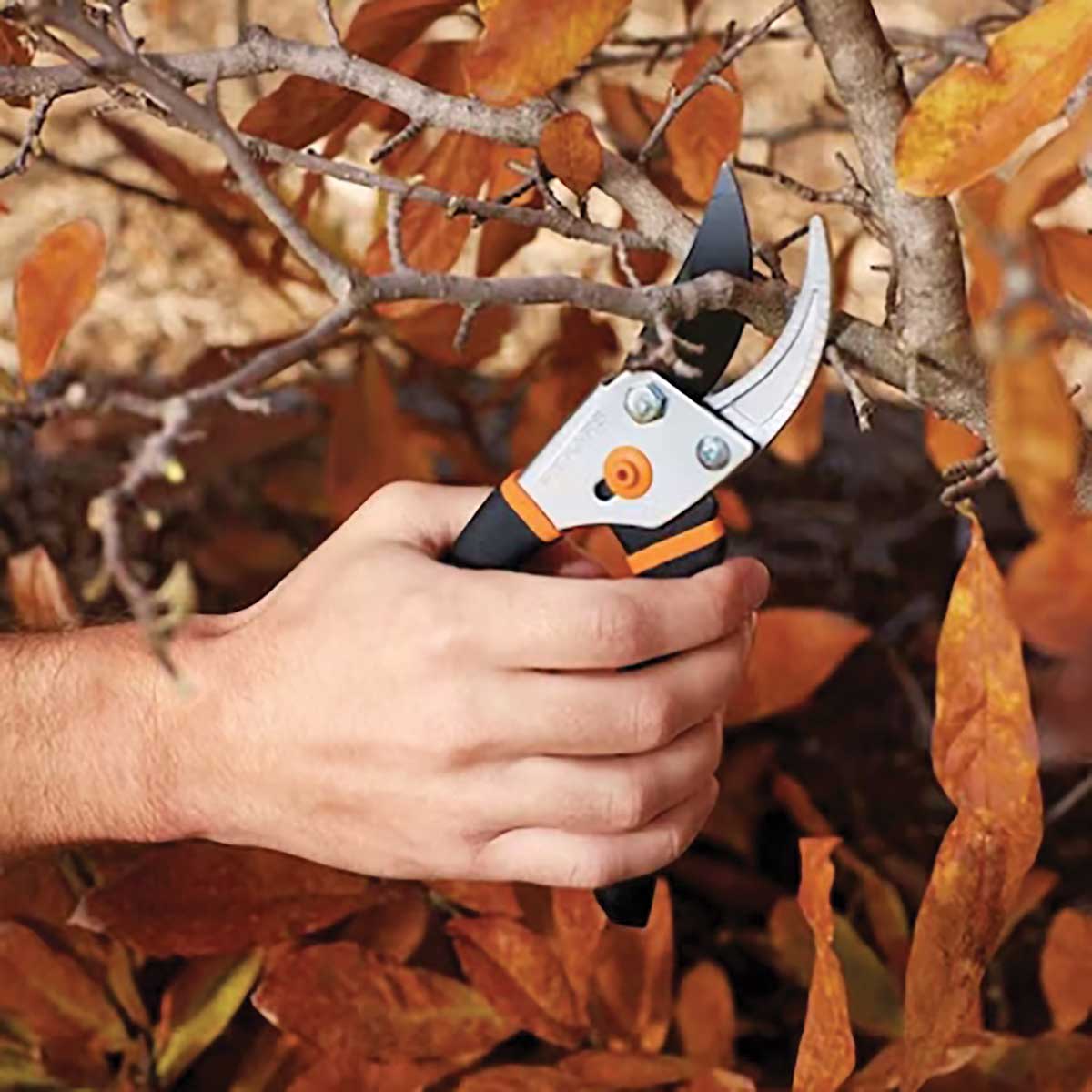 Fiskars® Traditional Bypass Pruner | 5/8" Cut Capacity