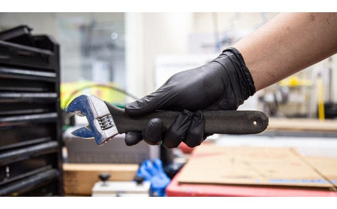 Majestic 4-mil Black Disposable Nitrile Gloves