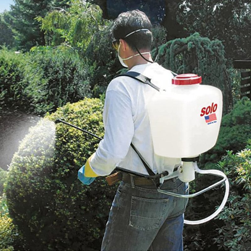 Solo 4 gal Backpack Sprayer with Piston Pump