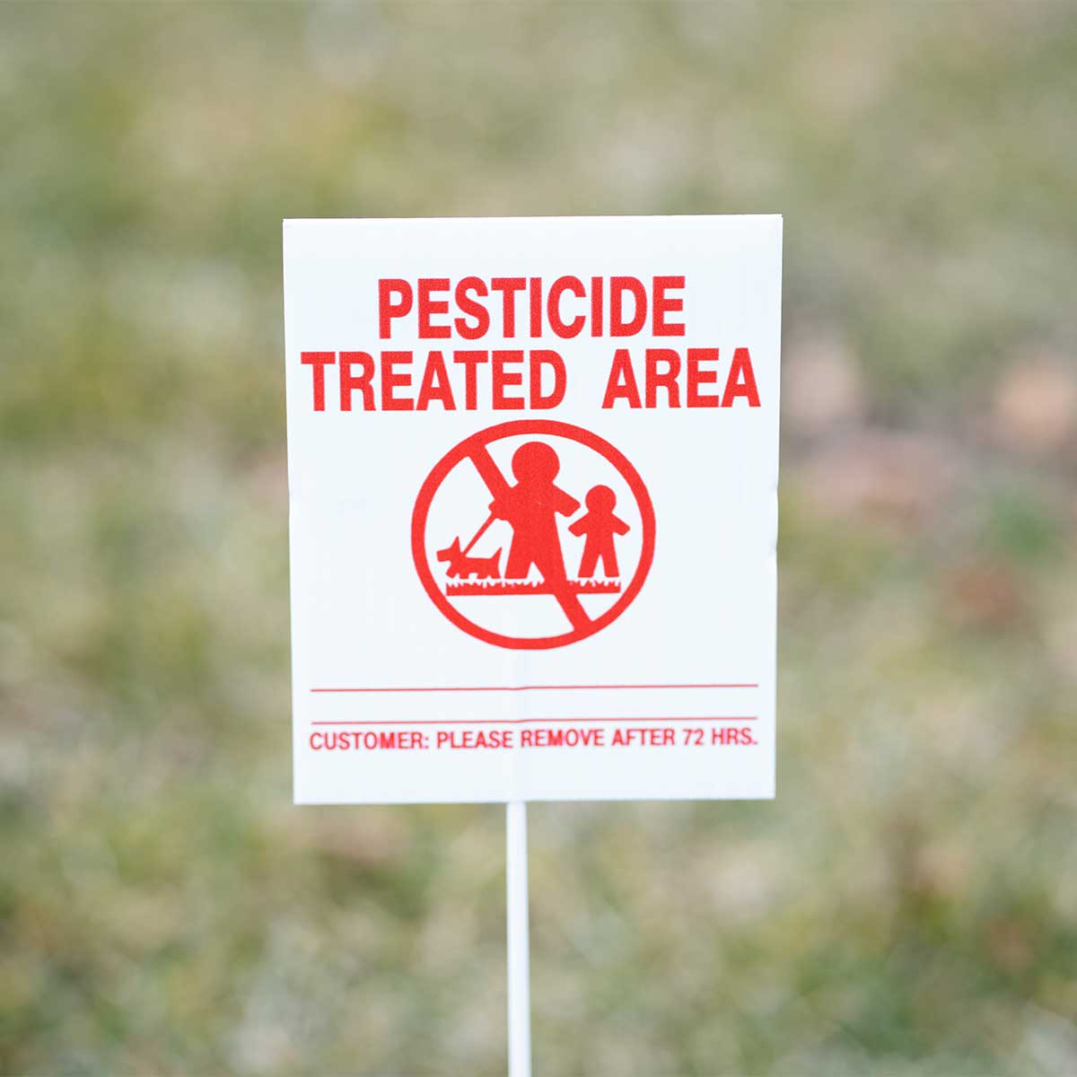 Gemplers New Jersey Lawn Pesticide Application Signs In Use+++Gemplers New Jersey Lawn Pesticide Application Signs In Use