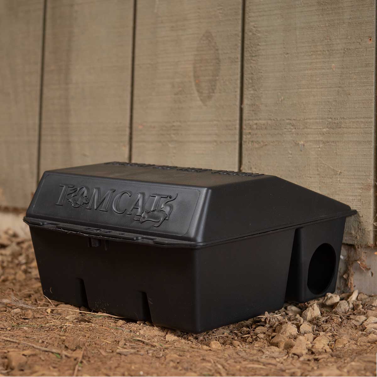 Tomcat Rat Bait Station In Use+++Tomcat Rat Bait Station In Use