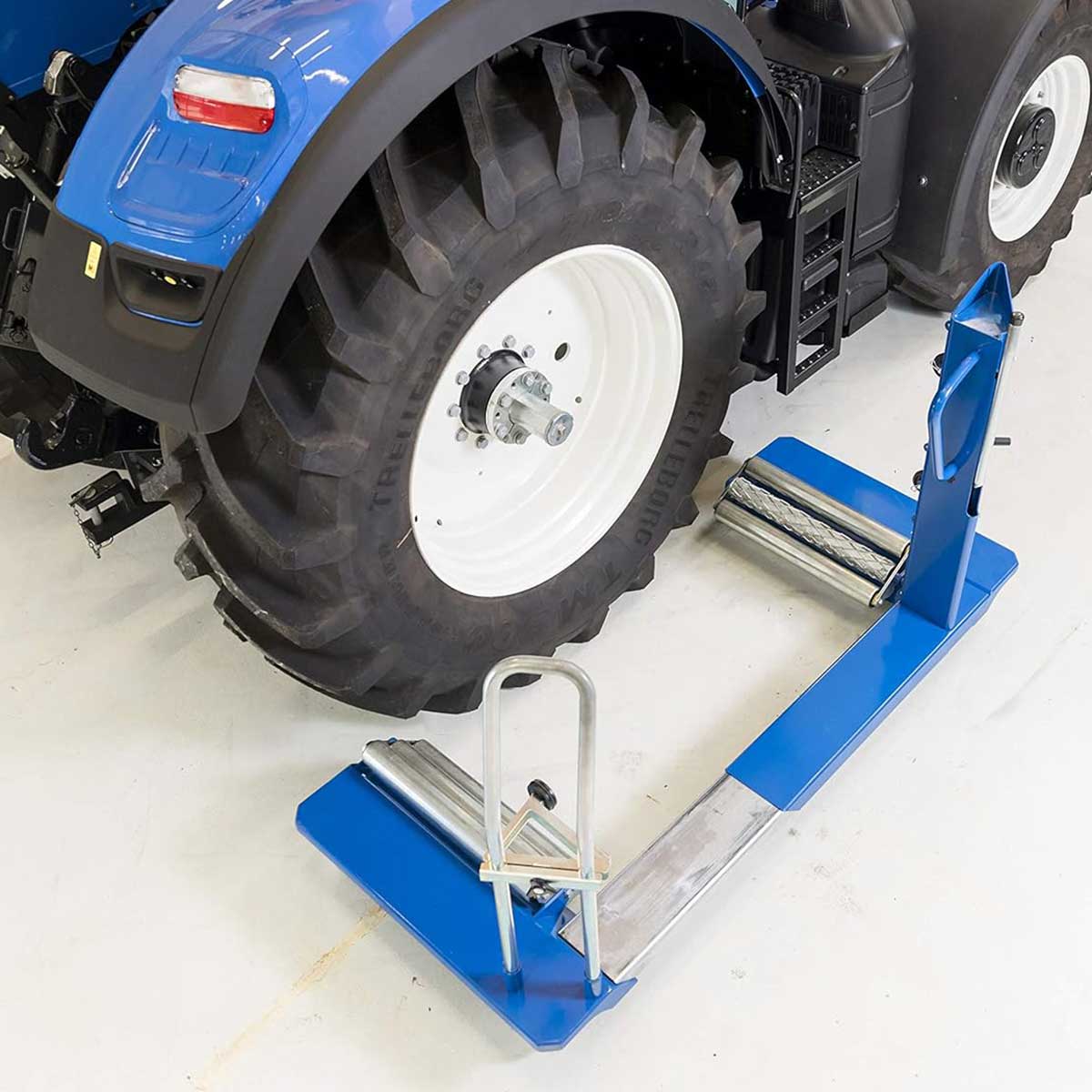 AME Low Profile Mega Tire Wheel Trolley - 1.5 Ton In Use+++AME Low Profile Mega Tire Wheel Trolley - 1.5 Ton In Use