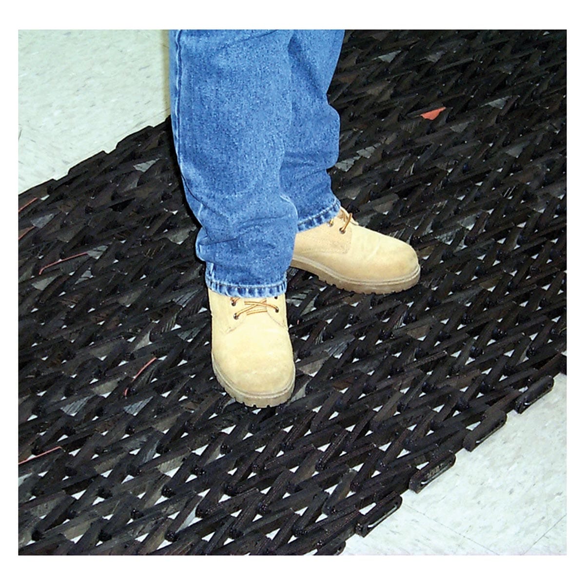 Recycled Rubber Tire Mat In Use+++Recycled Rubber Tire Mat In Use