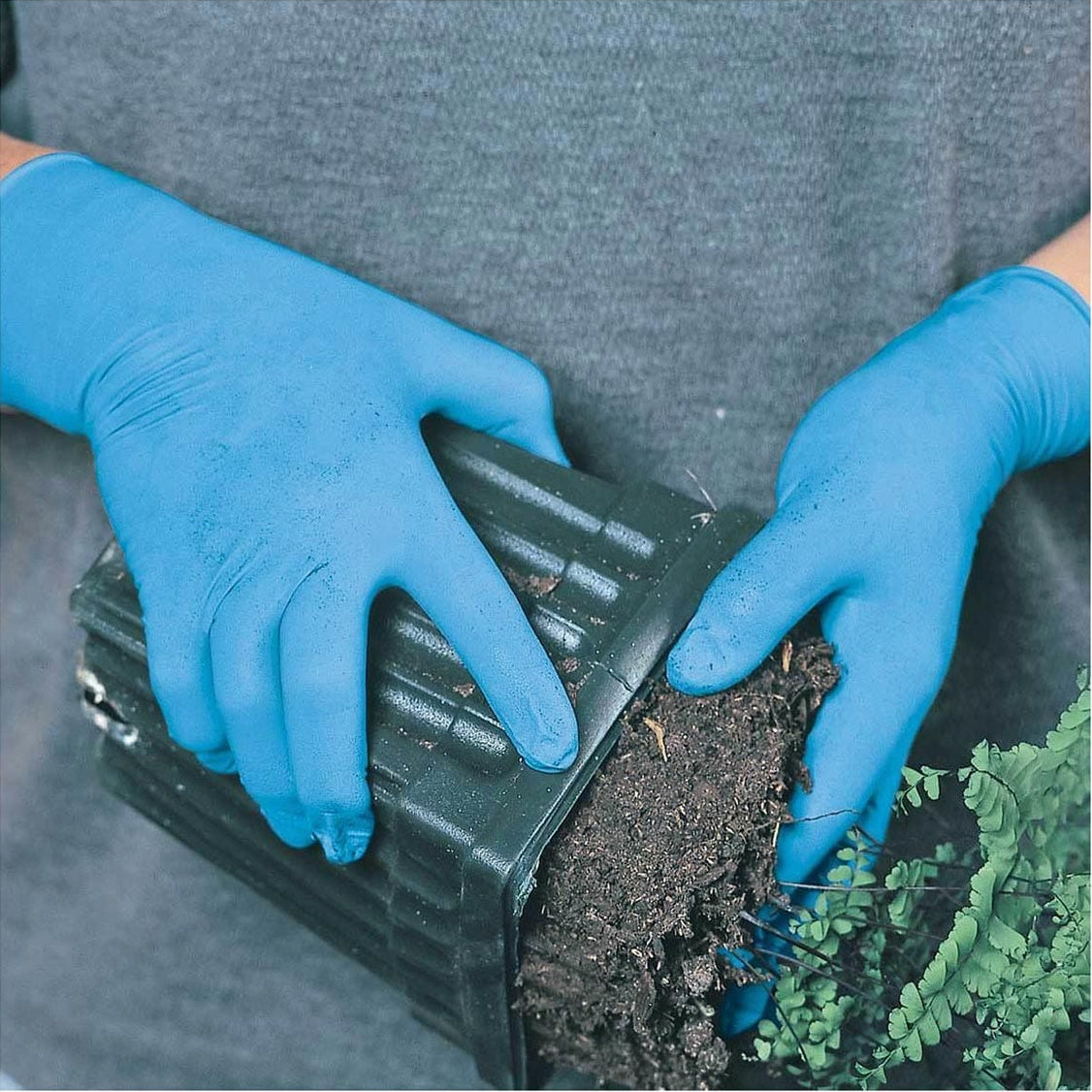 Gemplers 4-mil Disposable Nitrile Gloves | Box of 100 Gloves