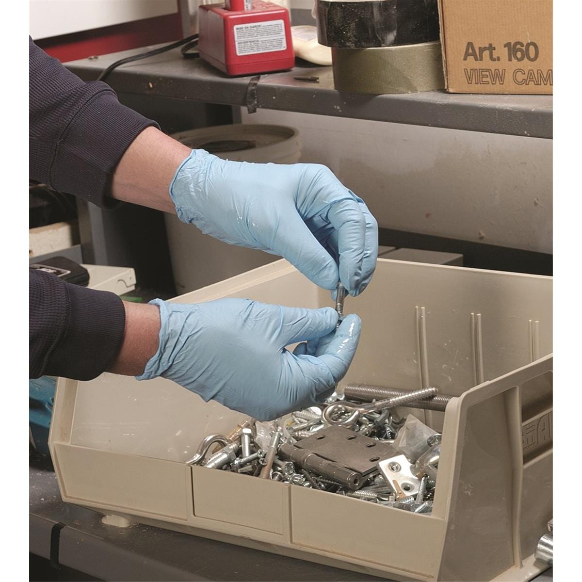 SHOWA BEST® 4-mil, Powder-Free Nitrile Gloves