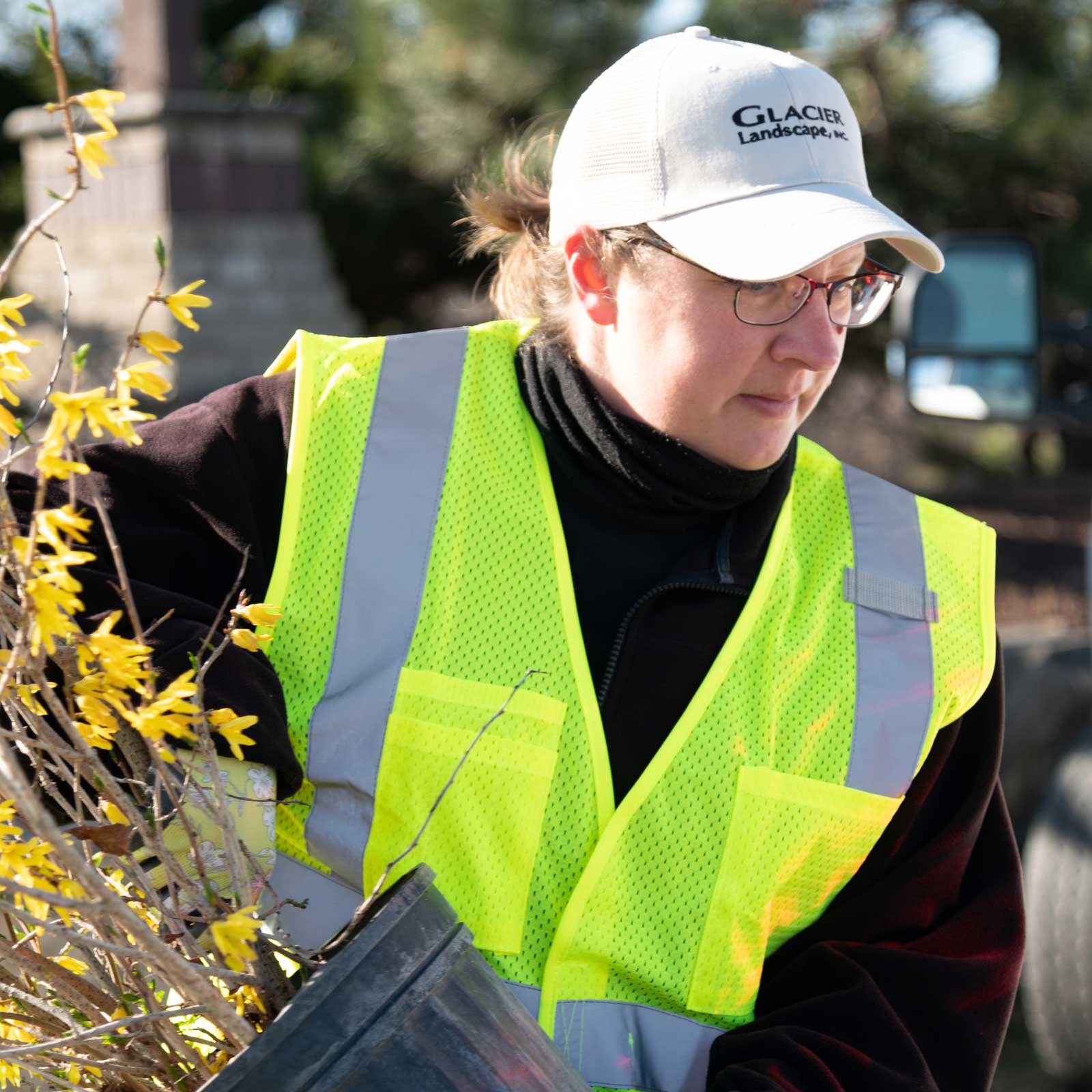 Kishigo ANSI Class 2 Ultra-Cool 4 Pocket Hi-Vis Safety Vest In Use+++Kishigo ANSI Class 2 Ultra-Cool 4 Pocket Hi-Vis Safety Vest In Use