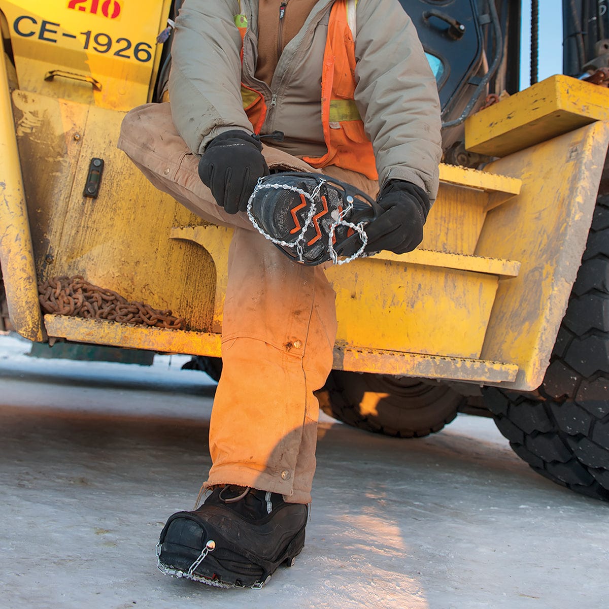 Yaktrax Winter Traction Chains In Use+++Yaktrax Winter Traction Chains In Use