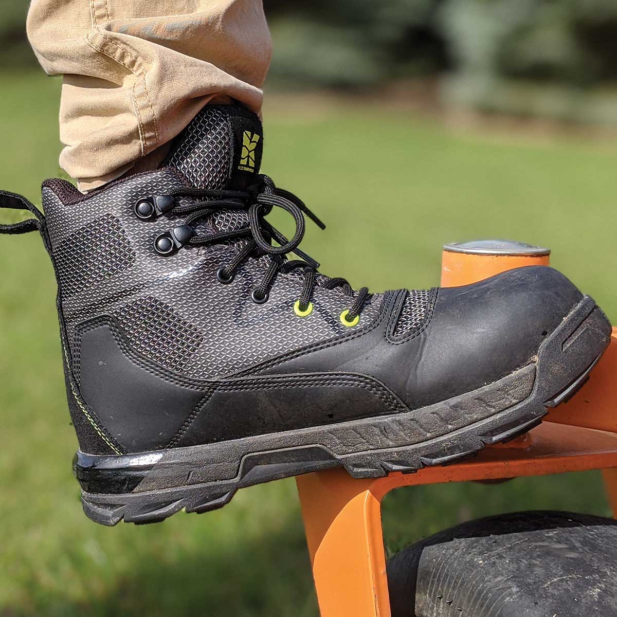 Closeup of Kujo Yardwear 6" Composite Toe X1 Landscape Boots