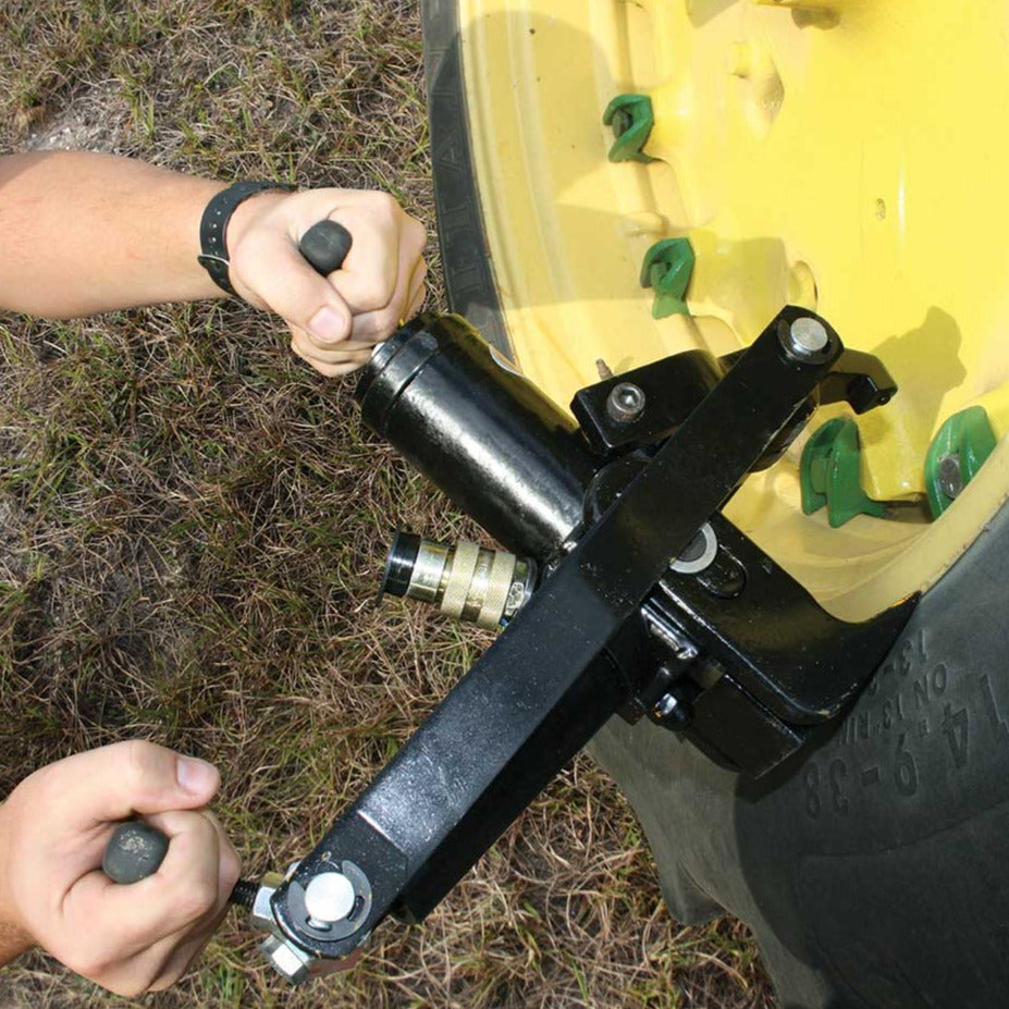 AME Titan Tire Bead Breaker In Use+++AME Titan Tire Bead Breaker In Use