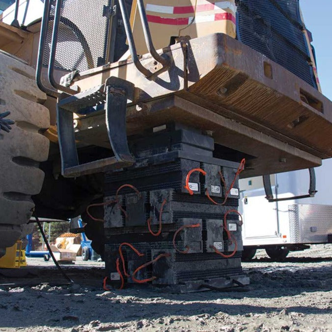 AME Primo Super Stacker Cribbing 6in x 7in x 24in Black - Primo In Use+++AME Primo Super Stacker Cribbing 6in x 7in x 24in Black - Primo In Use