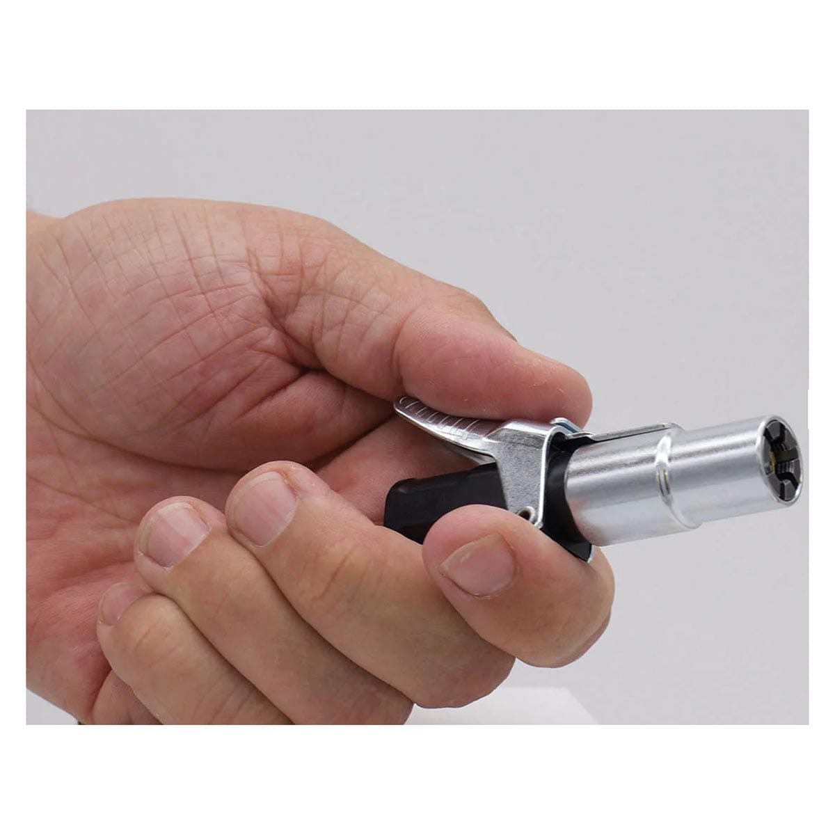 LockNFlate Air Chuck