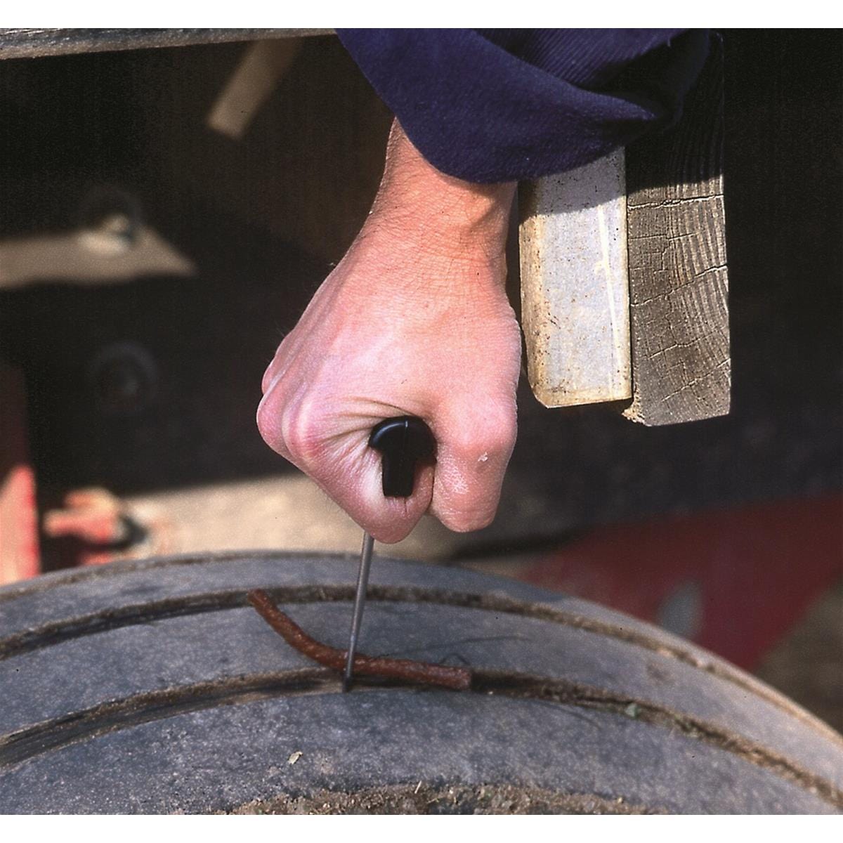 X-Tra Seal 4"L Self-Vulcanizing Rope Plugs, Pkg. of 60