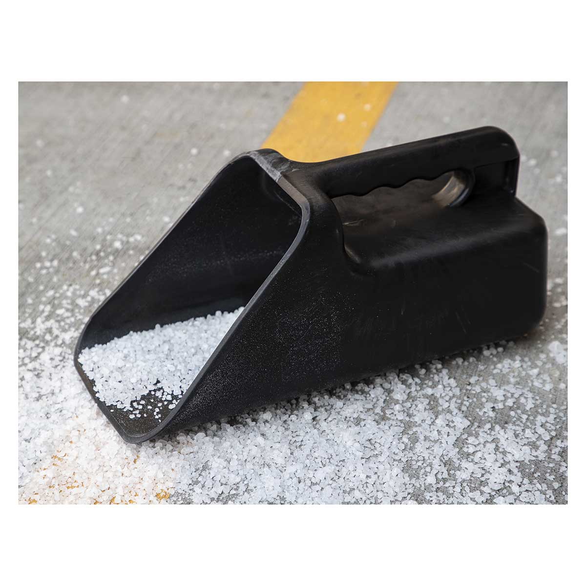 Buyers Products Poly Material Scoop