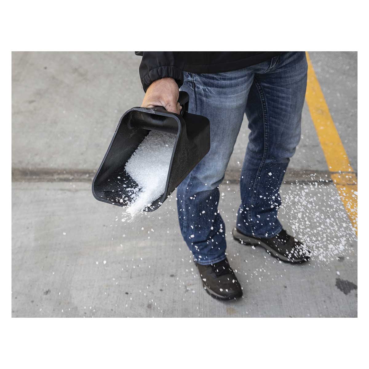 Buyers Products Poly Material Scoop