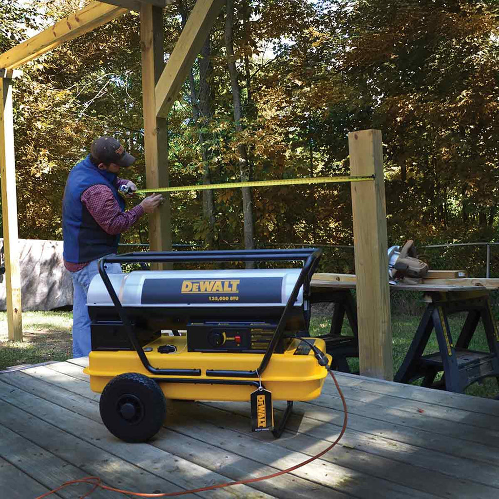 DEWALT 135,000 BTU Forced Air Kerosene Heater