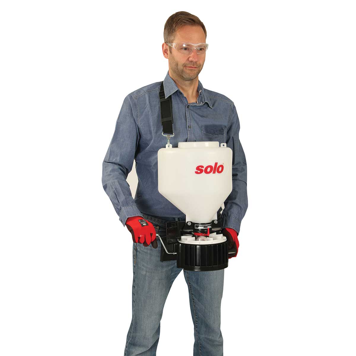 Solo 20 lb Portable Crank Spreader on model