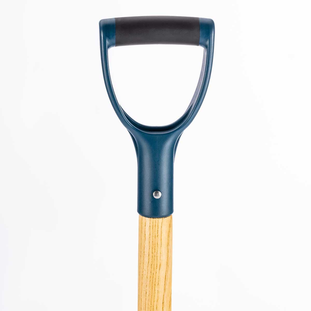 Gemplers Poly Grain Scoop with Wood Handle