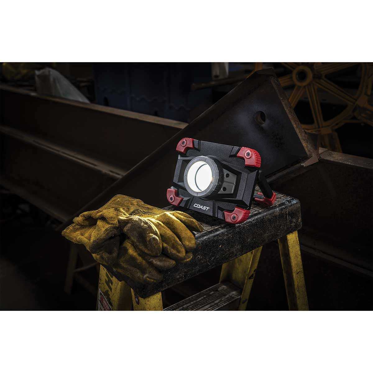 Coast LED Portable Rechargeable Worklight - WLR1 In Use+++Coast LED Portable Rechargeable Worklight - WLR1 In Use