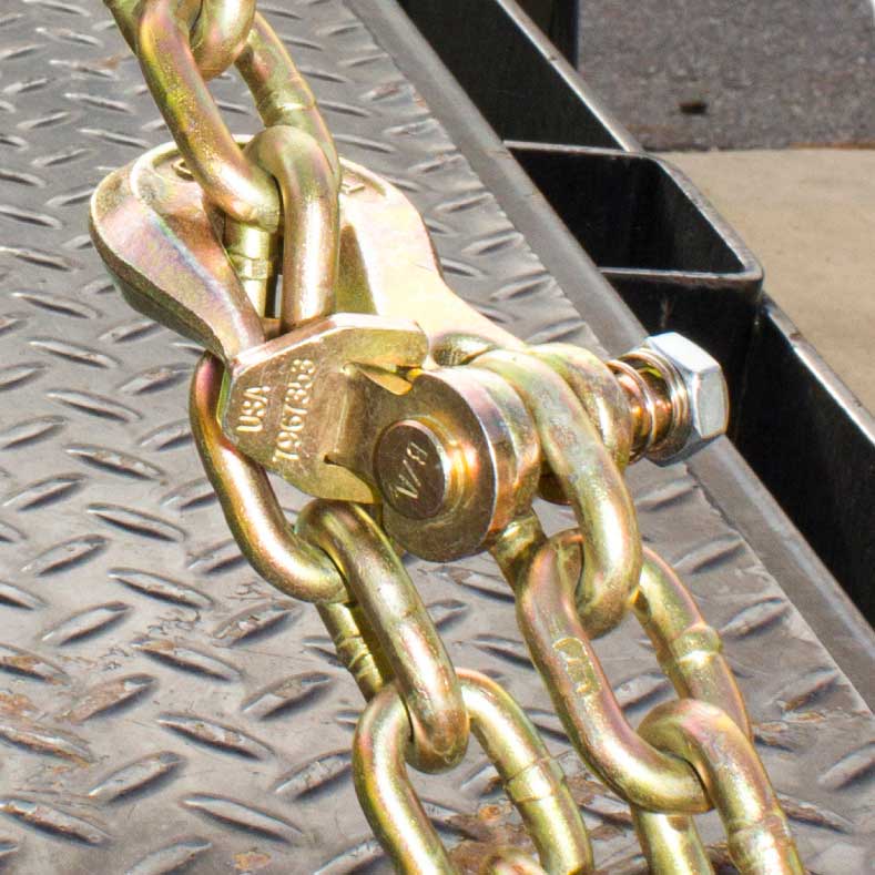 Twist Lock Grab Hooks In Use+++Twist Lock Grab Hooks In Use